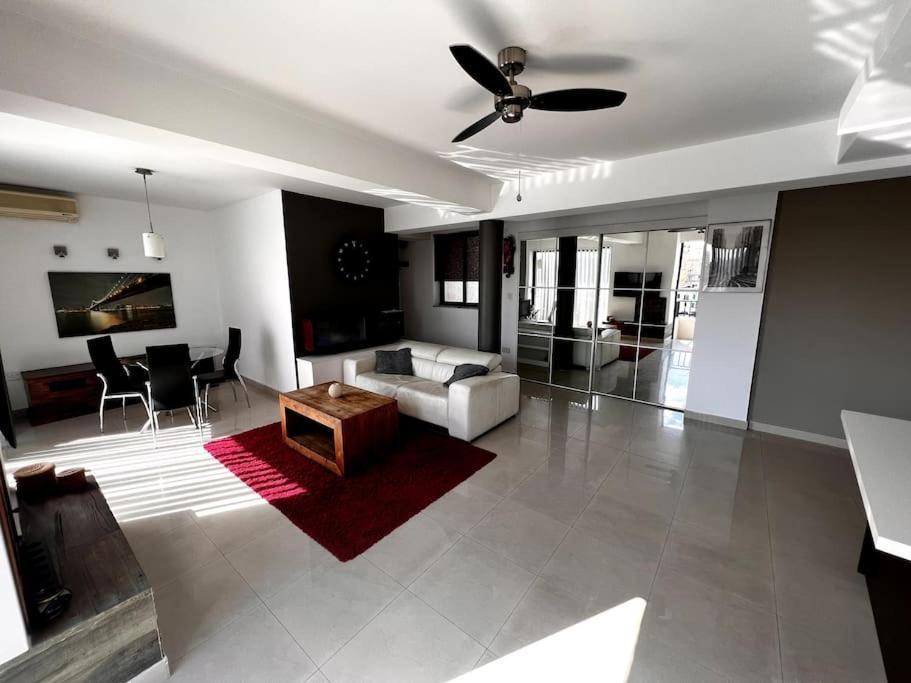 Seafront Meridionale 2Bedroom Apartment Saint Julian's Ngoại thất bức ảnh